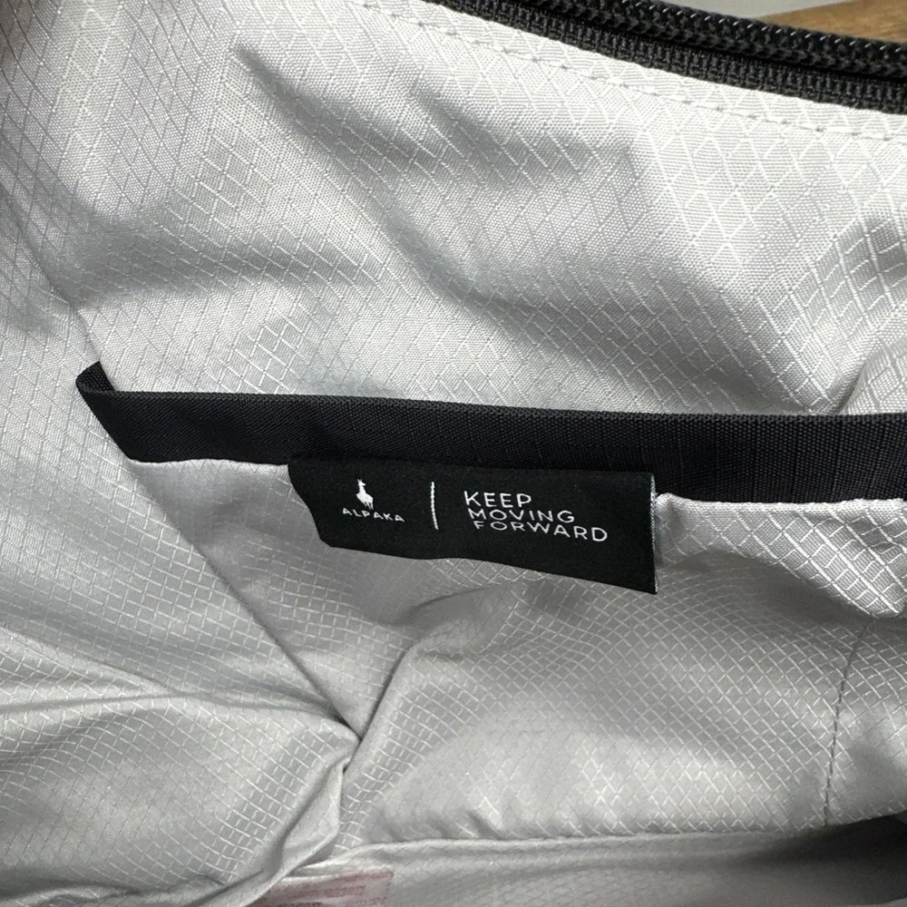 NEW Alpaka Flow Satchel 4L Black Crossbody Messenger Bag Water Resistant